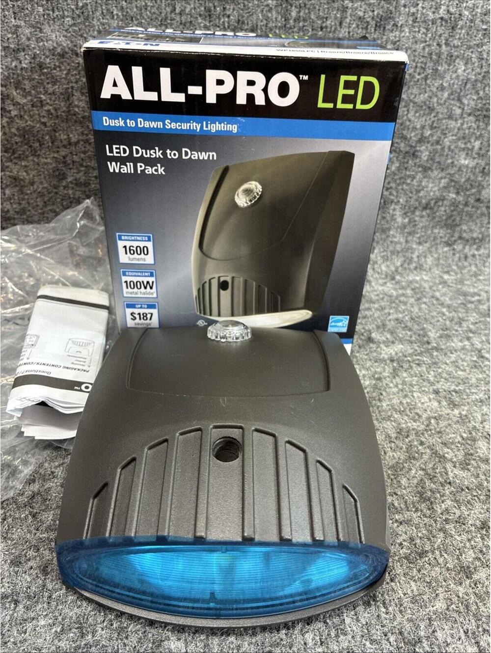 Eaton All-Pro WP1850LPC LED Wall Pack 1600 lm Dusk-to-Dawn Bronze Outdoor
